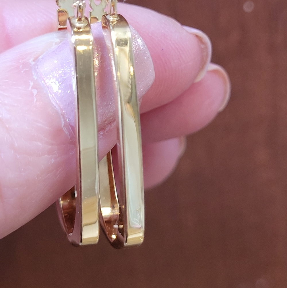 10k Real Gold Hoop Earrings, Approx. 1.5" Length.